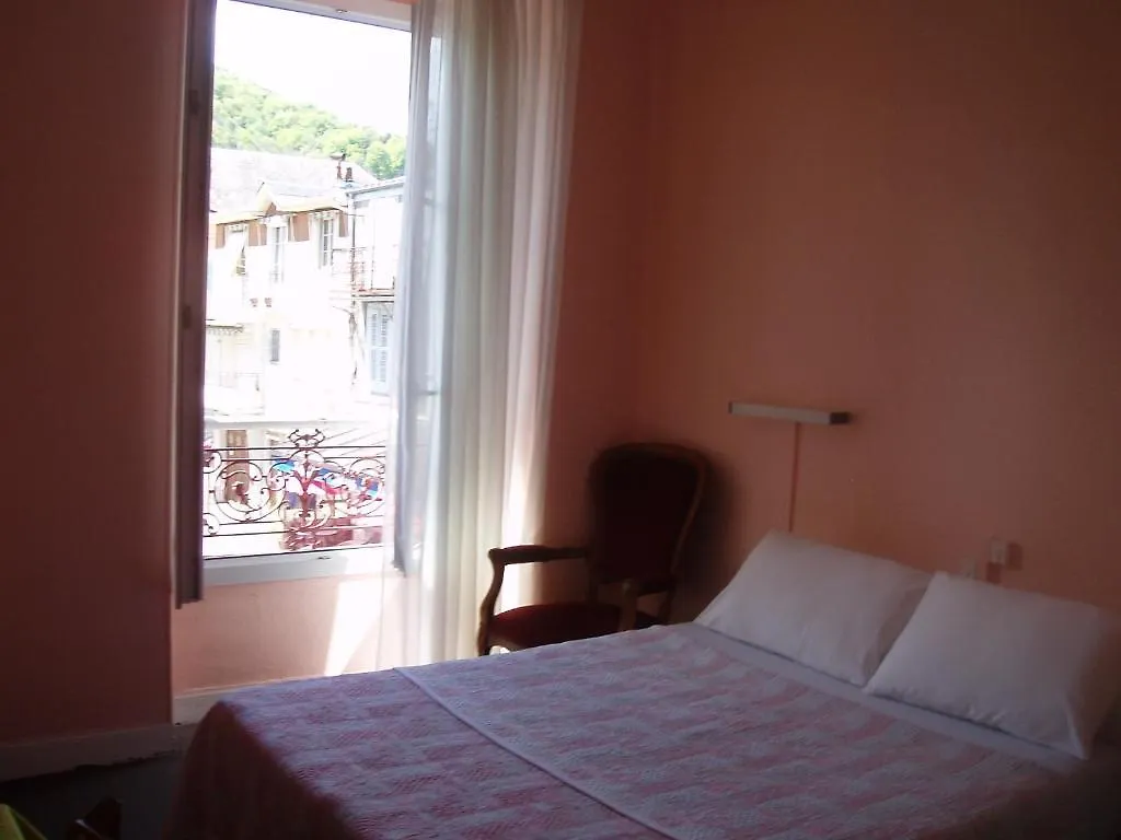 Hotel Le Commerce Bagnères-de-Bigorre 2*,  France